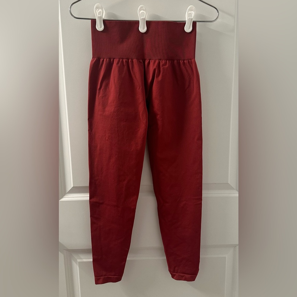 NVGTN Woman’s Athletic Leggings | Red | M